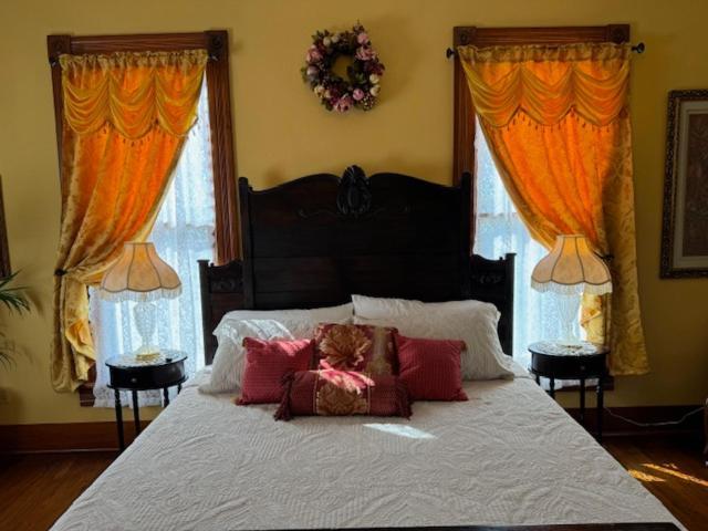 Woodbine Inn And Restaurant Madisonville 外观 照片