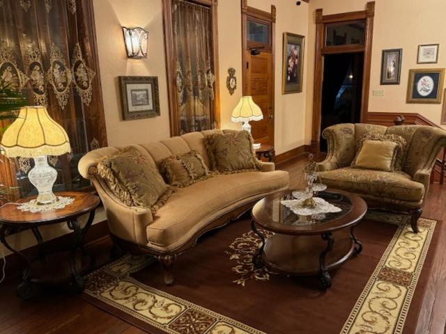 Woodbine Inn And Restaurant Madisonville 外观 照片