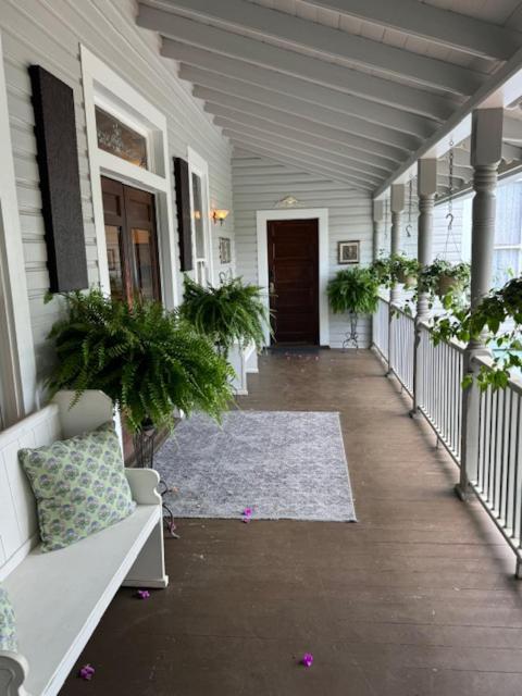 Woodbine Inn And Restaurant Madisonville 外观 照片