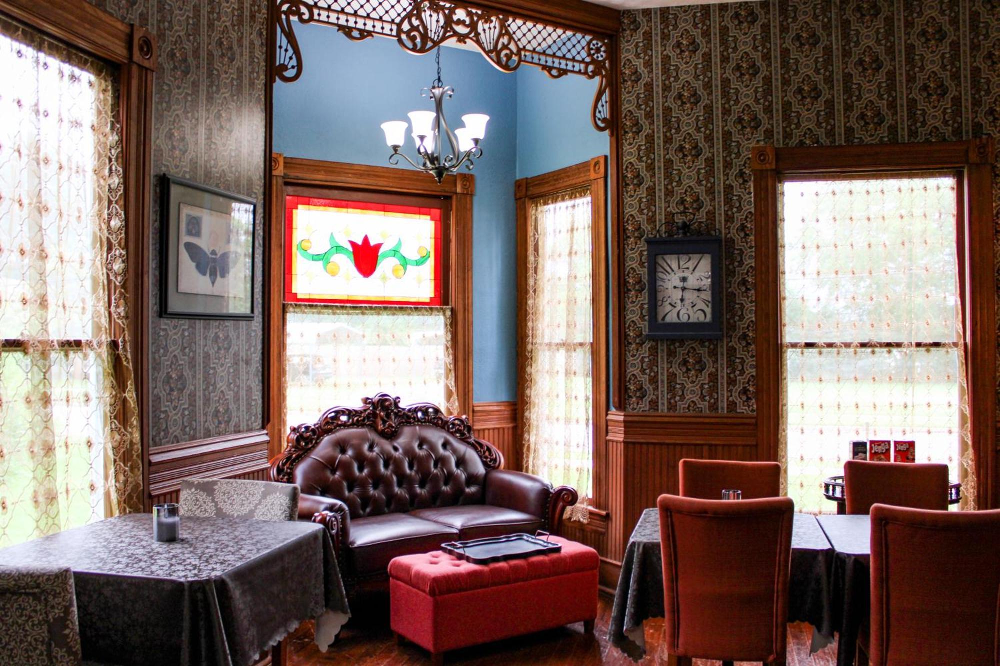 Woodbine Inn And Restaurant Madisonville 外观 照片